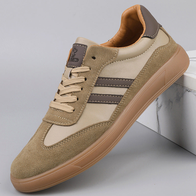 Sneaker in Suede con Collo a v